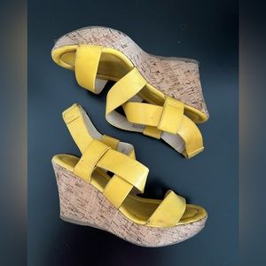 Aldo yellow wedges, size US 5